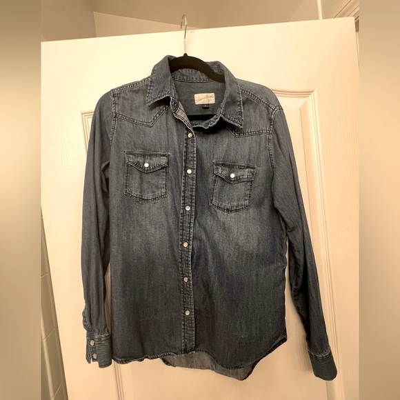 Jean Shirt with Pearl Snap Bottoms Small - Picture 1 of 3
